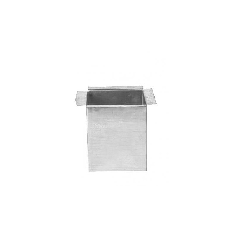 Saída simple para união de tubos de descida quadrado a caleiras quadradas zincadas Saída simple para união de tubos de descida quadrado a caleiras quadradas zincadas